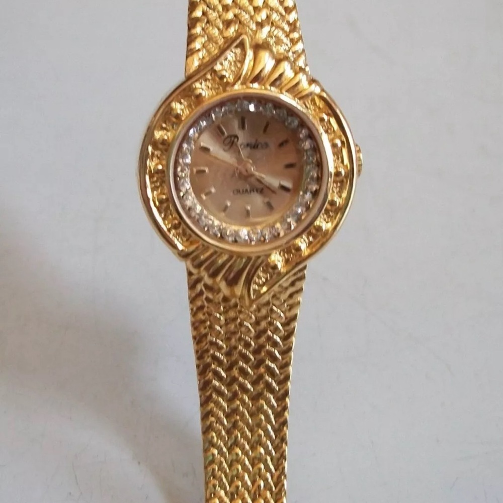 Women’s gold finish nugget look fashion dress up watch